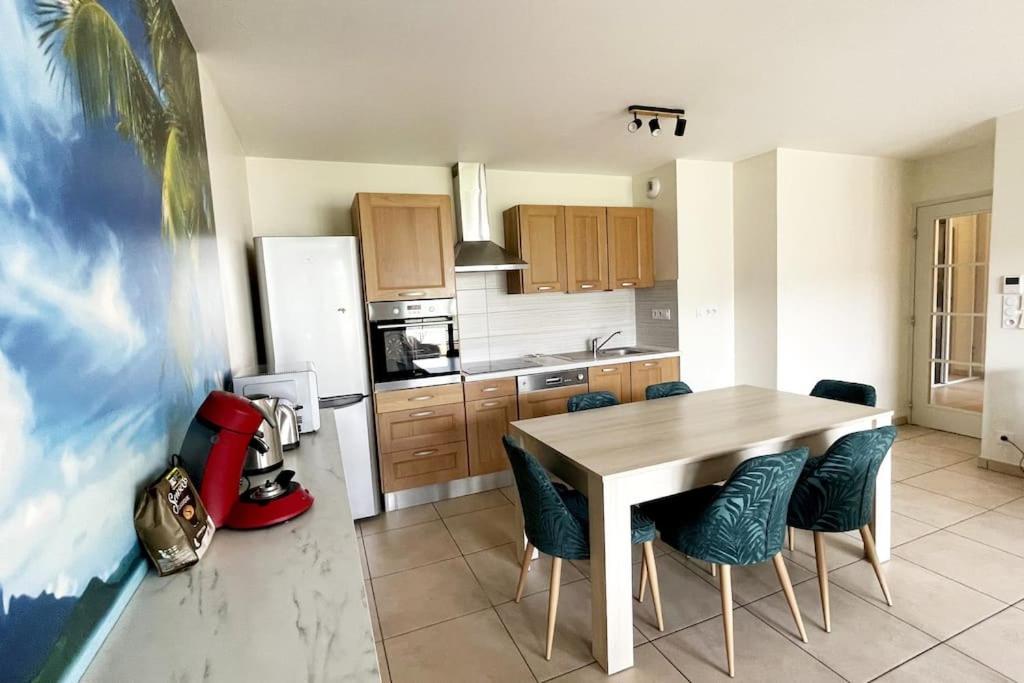 Le Calme Dans Le Triangle D'Or Apartment อานซี ภายนอก รูปภาพ